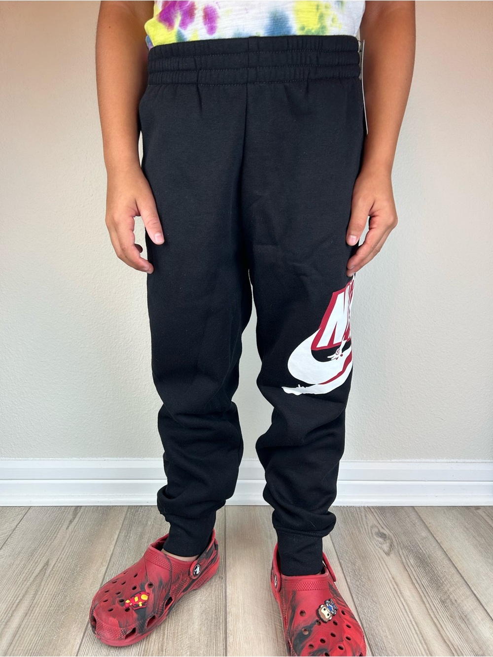 Nike Air Jordan Boys Size S Sweatpants Black Red Jumpman Classics Joggers NEW